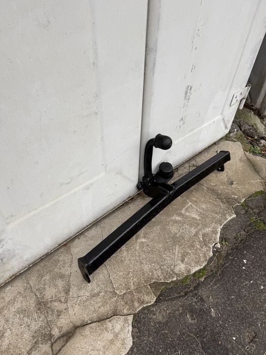 Фаркоп на тоета авенсис 2003-2008 г.