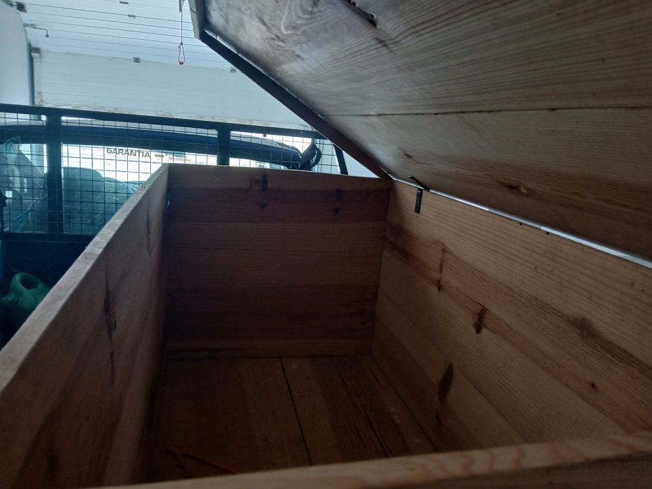 Arca madeira dos cereias