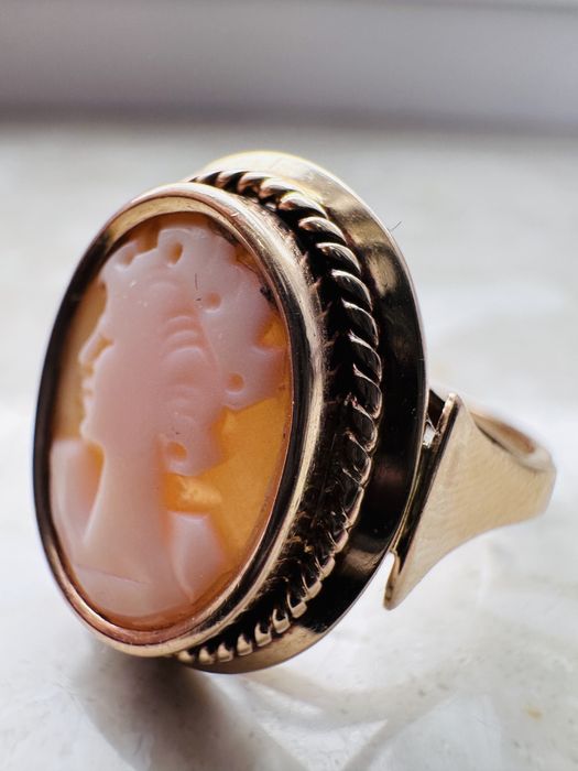 Warmet WMS, Stary złoty pierścionek z Kameą r.18