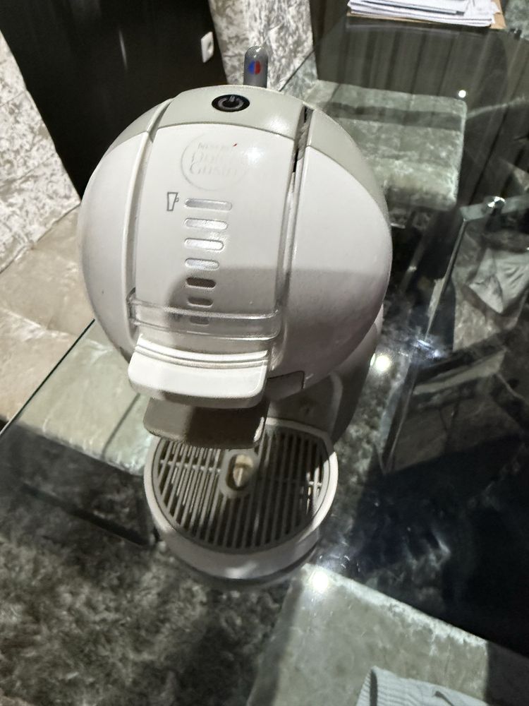 Máquina de Café Dolce Gusto Automática