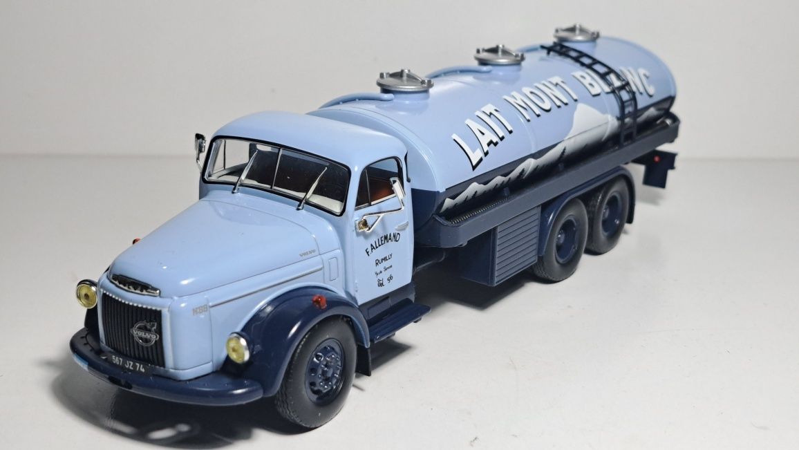 Volvo N88 Lait Mont Blanc 1:43