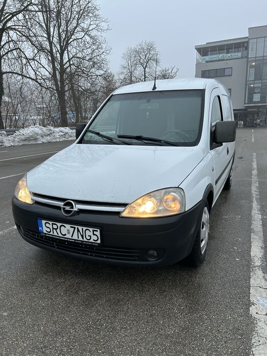Wynajem auta dostawczego - ciezarowe. Opel combo c van 1.3 diesel
