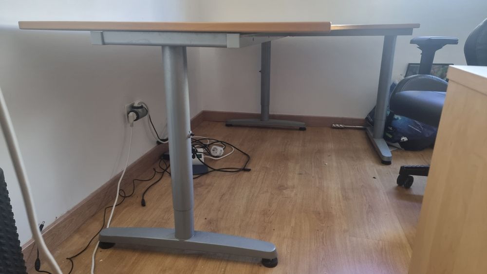 Secretaria de canto IKEA