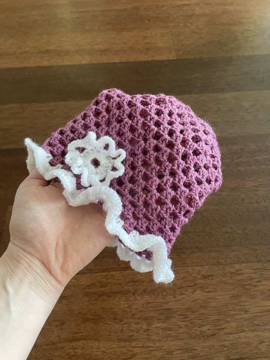 Nowy kapelusz kapelusik handmade na szydelku
