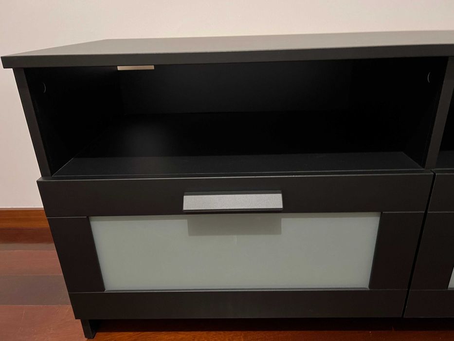 Movel Televisão - Ikia BRIMNES