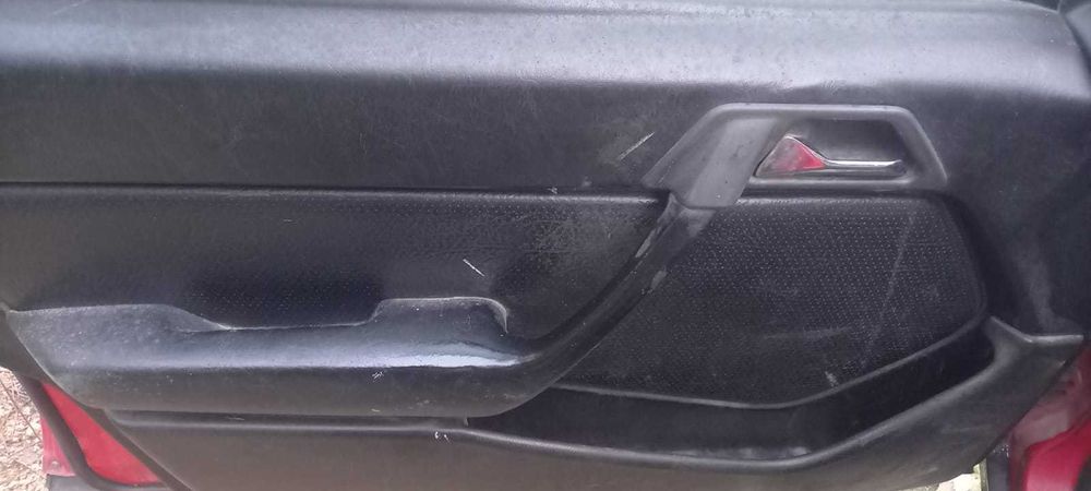 Vendo Mercedes 200D w124 às peças