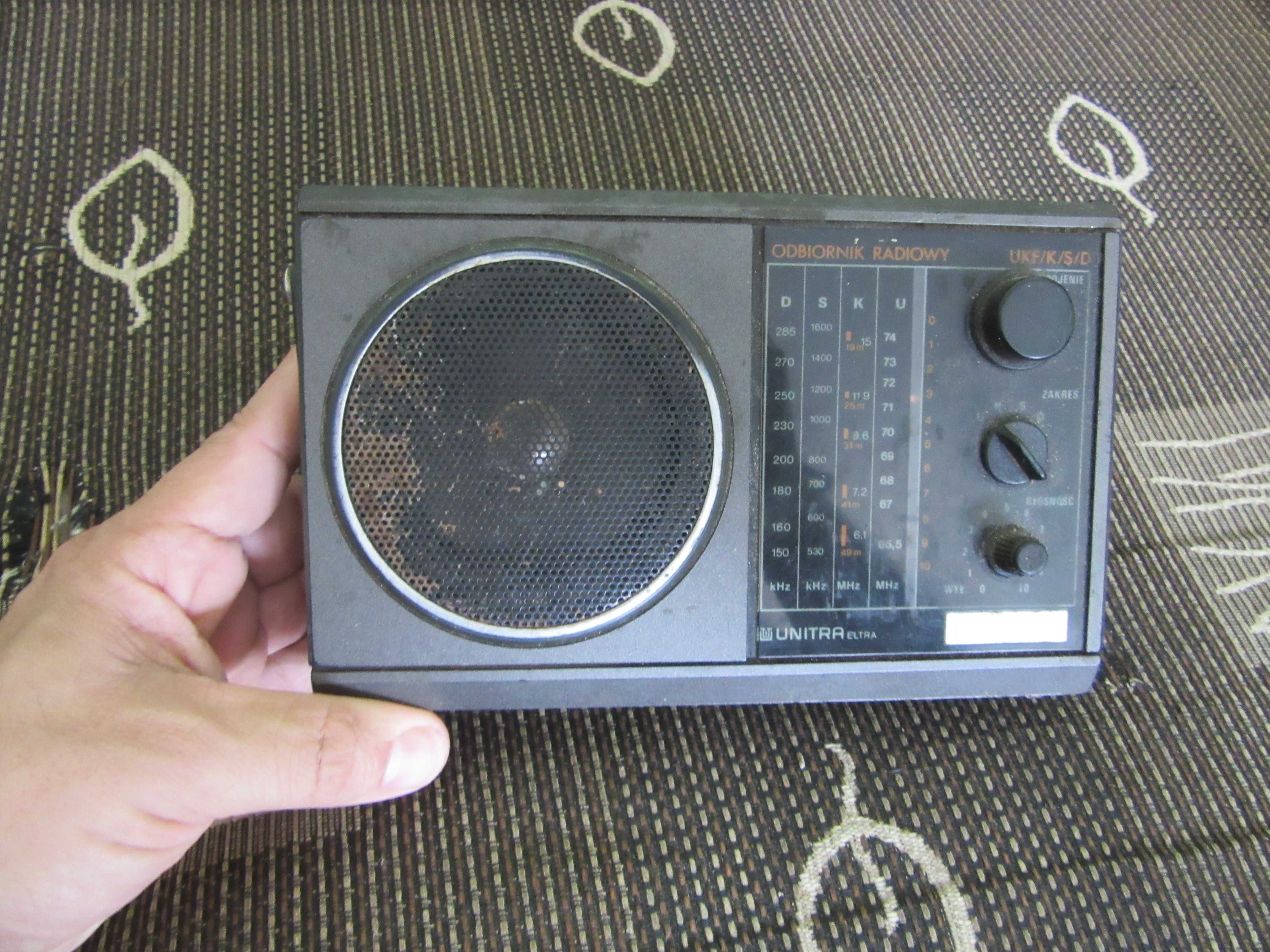 radiomagnetofon SANYO z radiem z lat 80-tych, niesprawny/nie działa