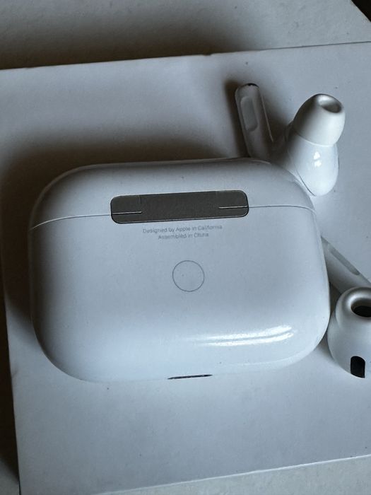 Наушники AirPods PRO/Оригинал (безпроводная зарядка)