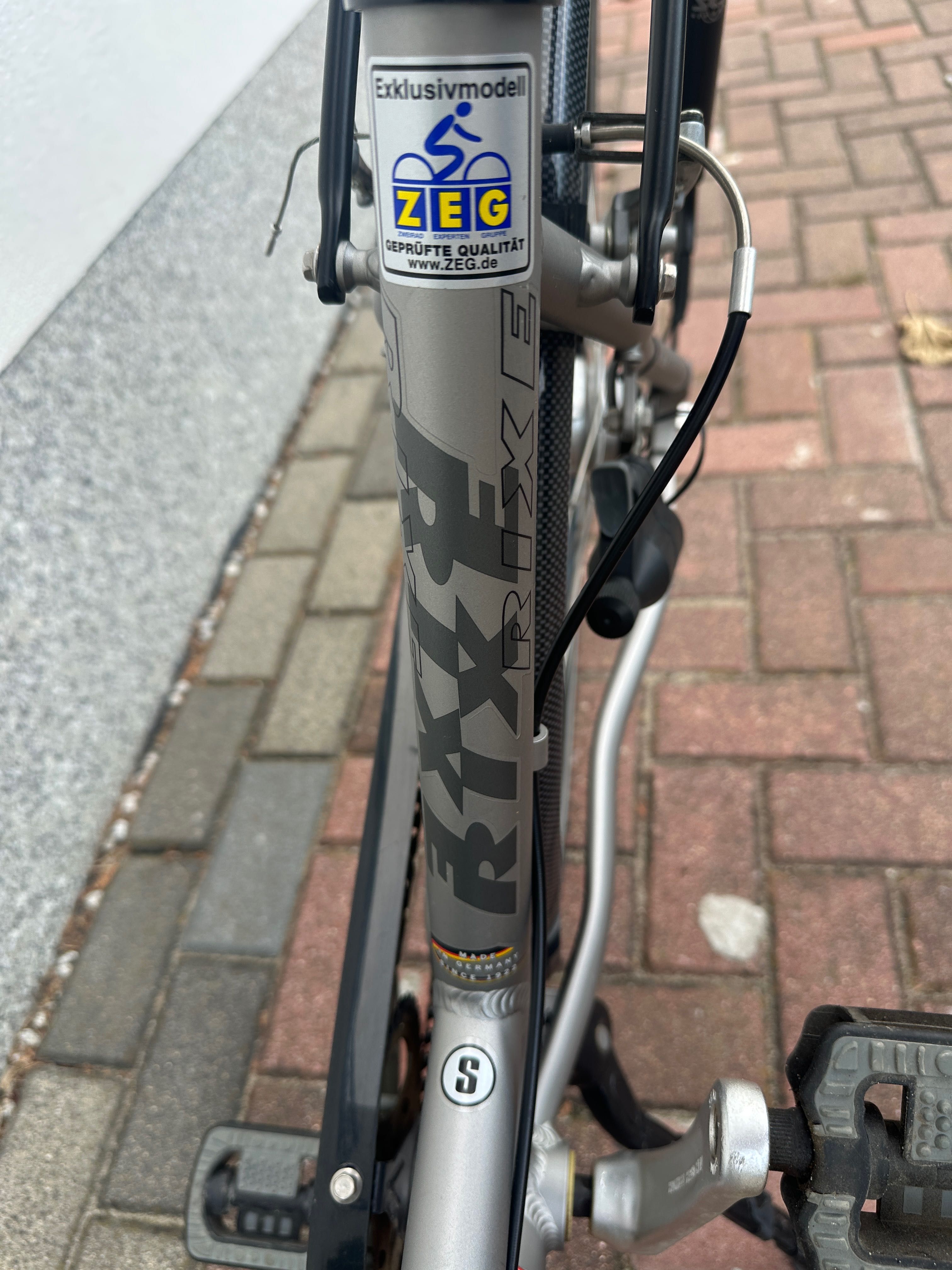 Rower miejski RIXE Calais Exklusivmodel! Titanium, Rama S, koła 28’