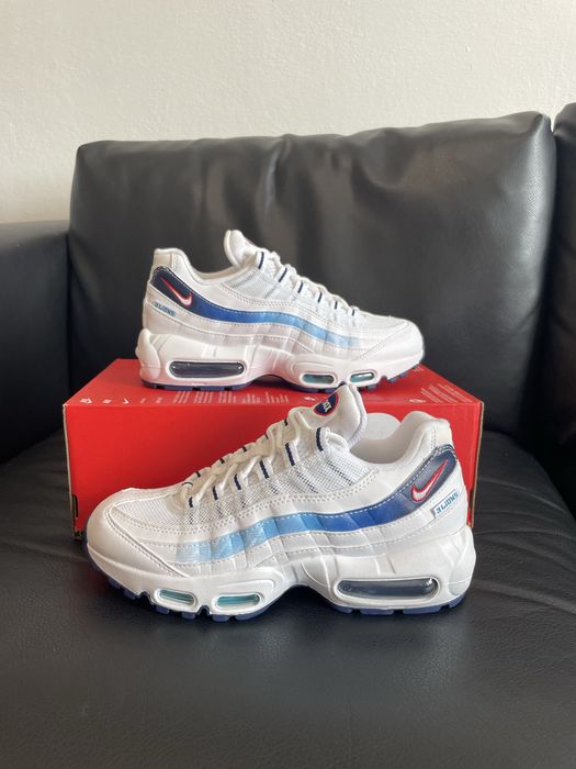 Оригинальні кроссовки Nike Air Max FB3349-100