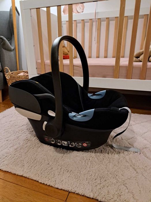 Fotelik samochodowy niemowlęcy Cybex Aton M i-Size
