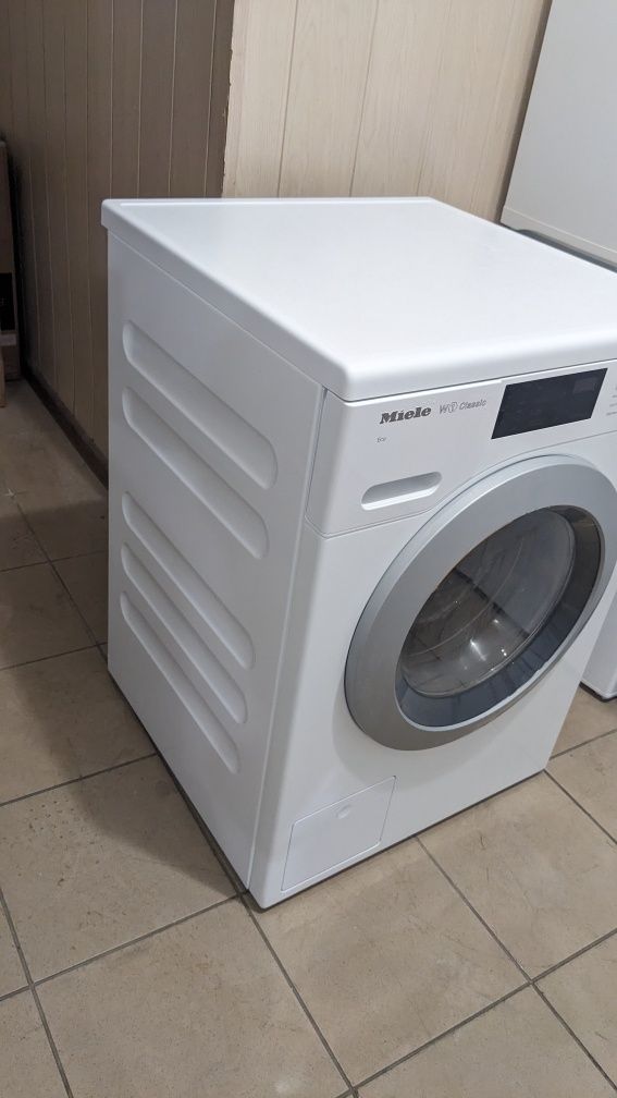 Пральна машина Miele W 1