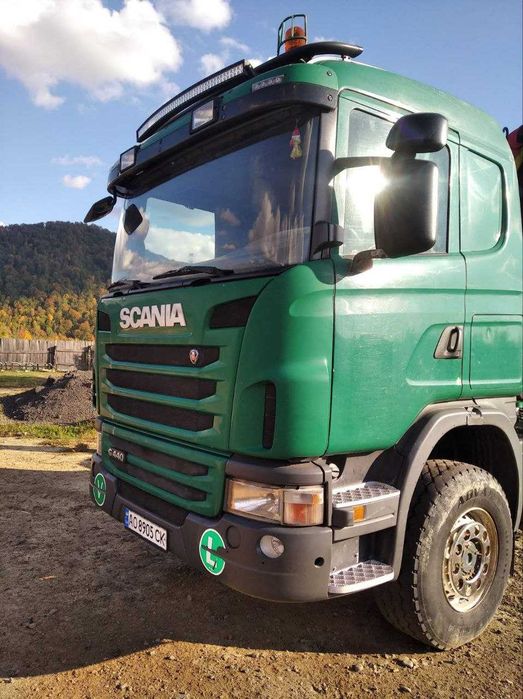 Scania лісовоз з 6х6 маніпулятором