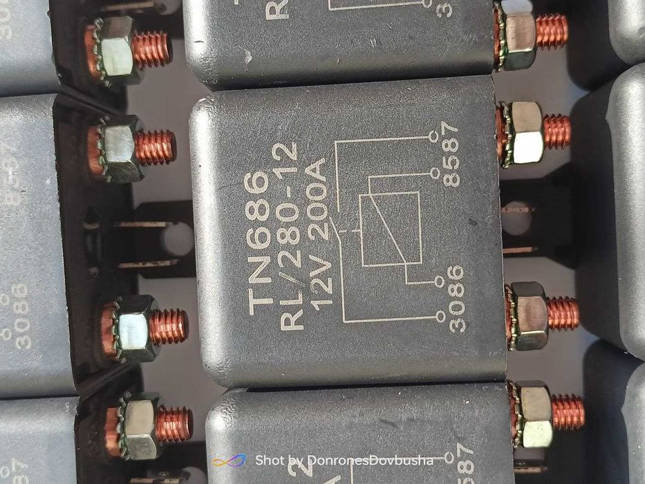 Реле сильного струму Пускове реле 200A 12V Автомобільне Генераторне