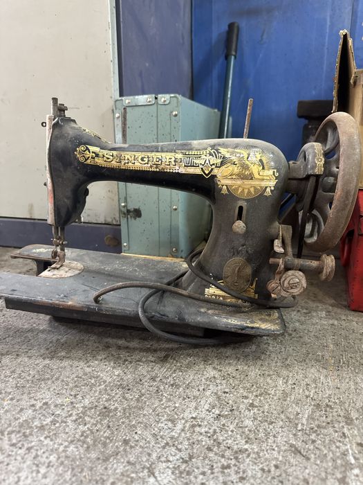 Швейная машинка Singer Sphinx