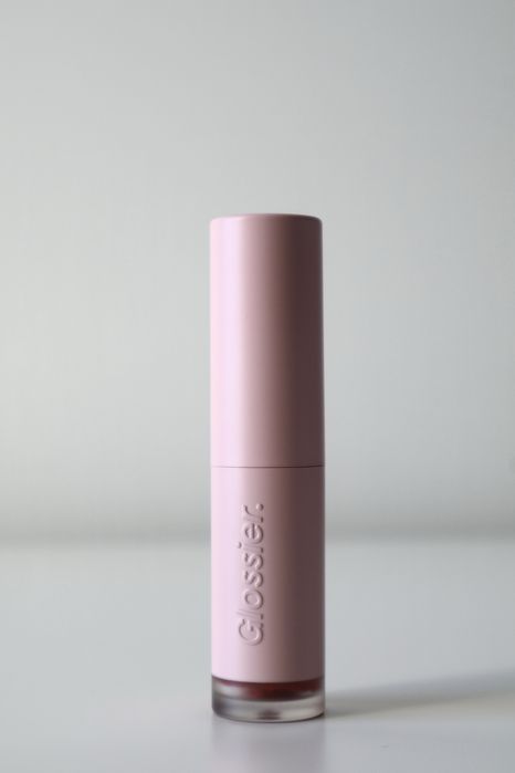 Batom Glossier G Suit Curve – PORTES INCLUÍDOS