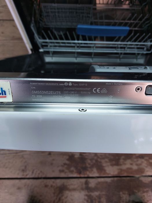 Посудомийна машина посудомийка посудомойка Bosch 60см окремостояча