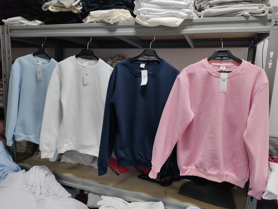 Sweates 5,50 Euros.               Só para REVENDA