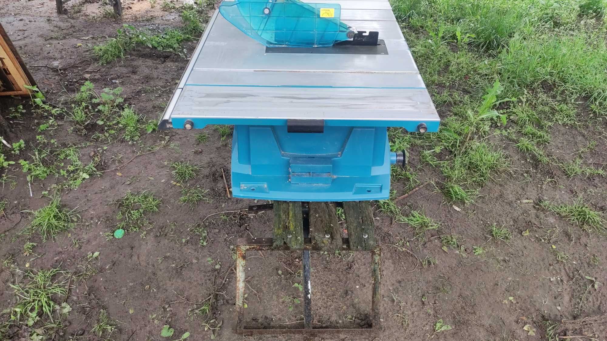 Настільна циркулярна пила Makita MLT100N
