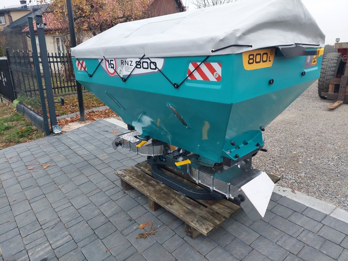 Rozsiewacz nawozowy sadowniczy D-POL 600 - 2200 Promar Altro