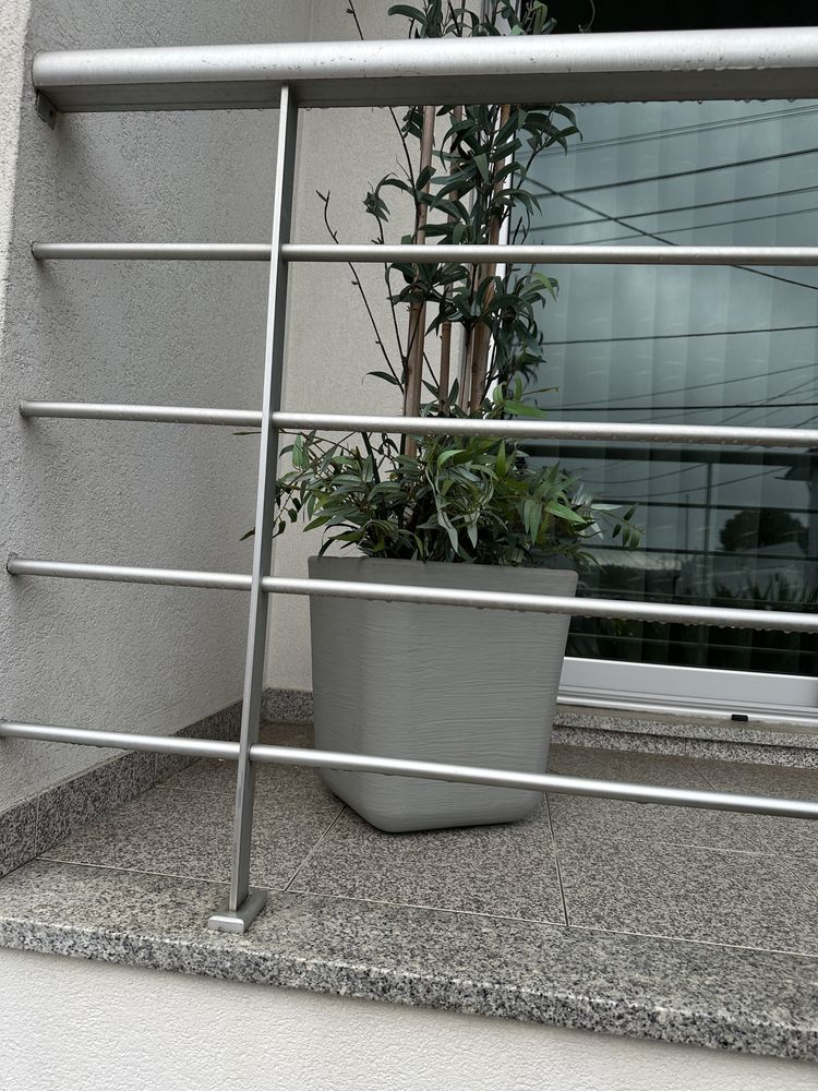 Vaso alto cinza PVC exterior/interior jardim ou terraço