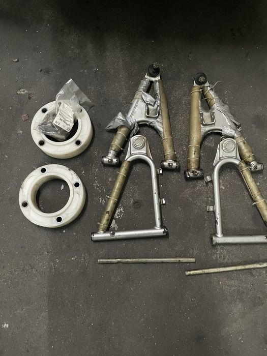 Pecas  banshee originais triangulos e suspensoes