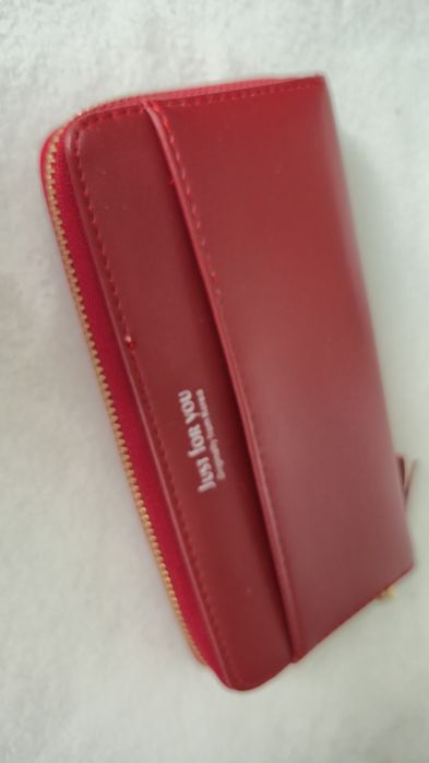 Ciemno-czerwony portfel JustForYou