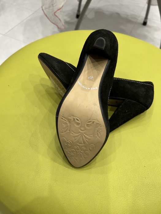 Sapatos de camurca n. 37
