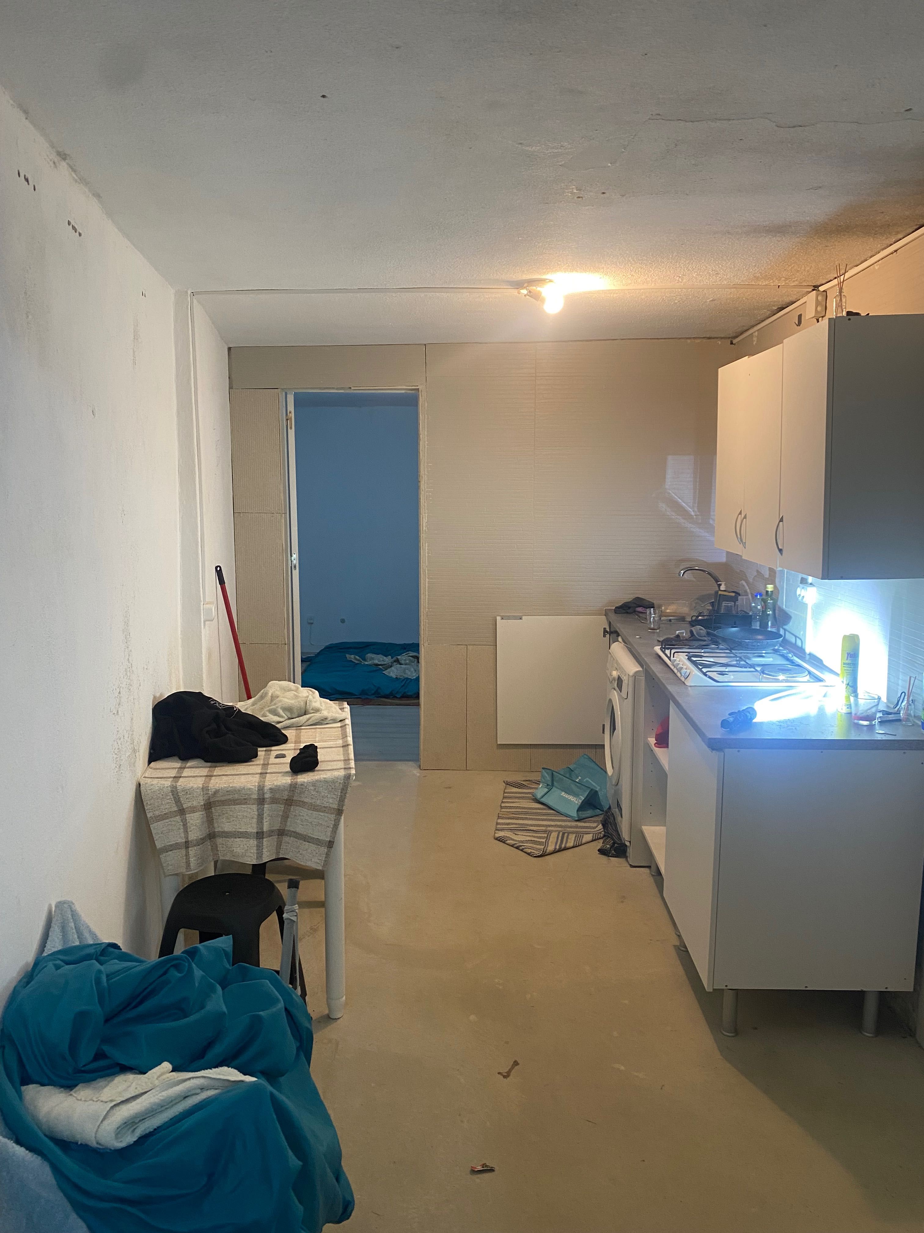 Casa com 1 quarto cozinha e wc