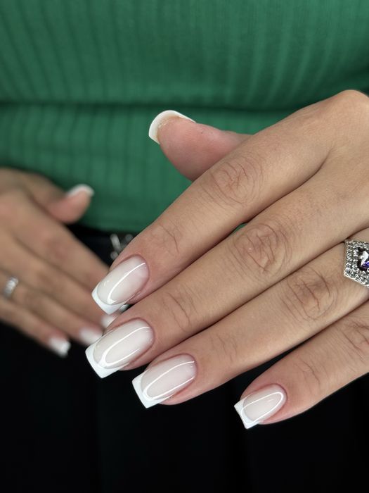 Манікюр Нивки / Педикюр / Реставрація / Нарощення біля м. Нивки