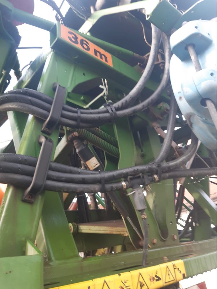 Opryskiwacz Amazone UX 5200 belka 36 m