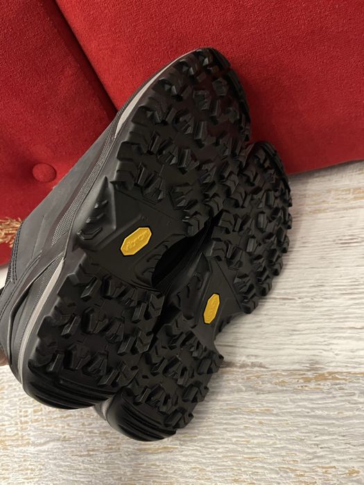 Lowa,оригінал,із натурального нубука,розмір 41 1/2,устілка 27