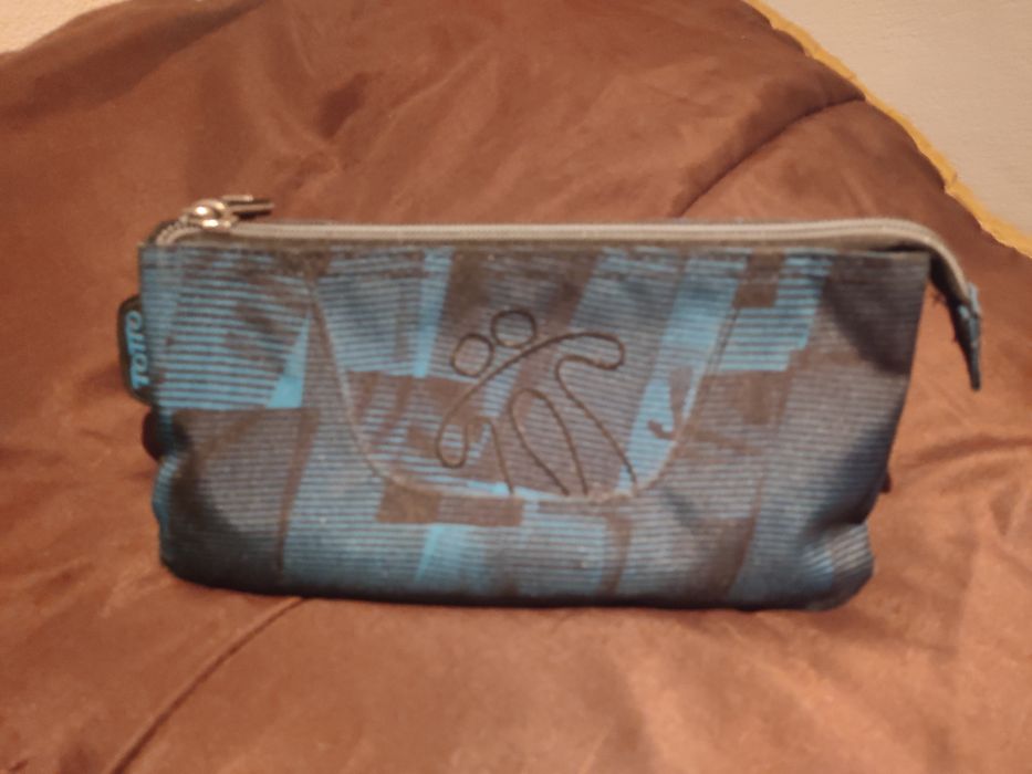 Mochila escolar Totto Ótimo estado