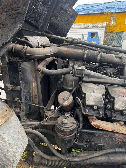 Тягачь маз двух осний