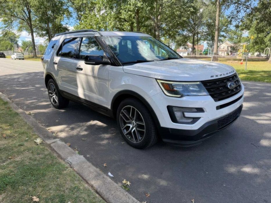 Ford Explorer Sport      2017