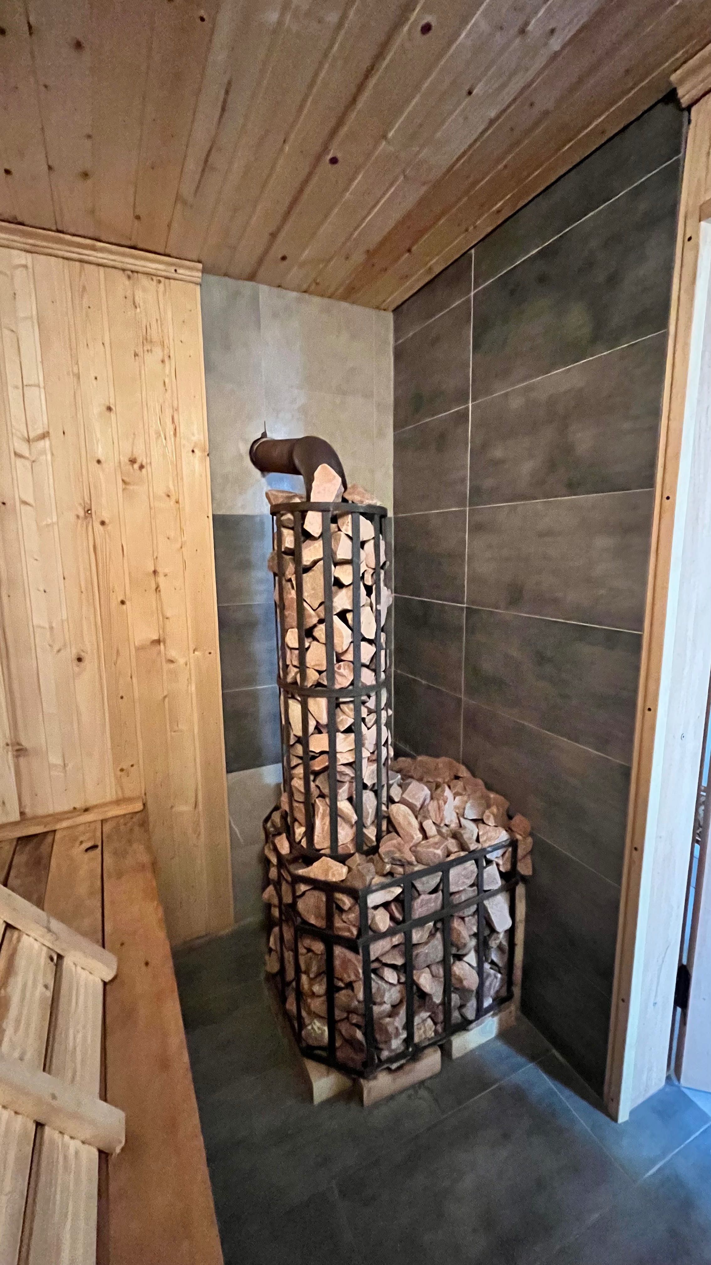 Продаж двох поверхового будинку