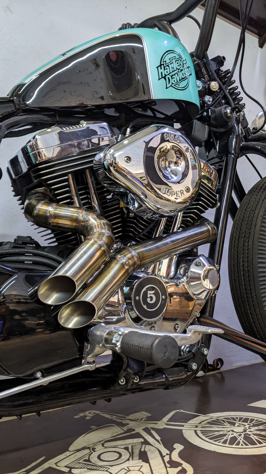 Harley Davidson Sportster выхлоп