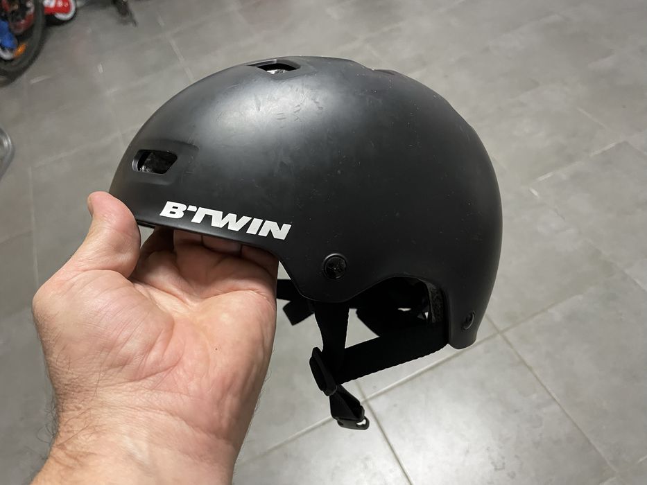 Capacete BTWIN para crianca.