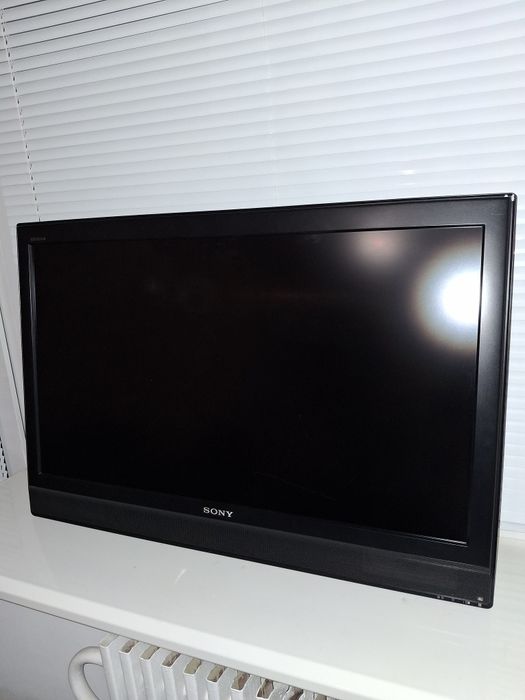 LCD телевизор Sony KDL-37P3000.