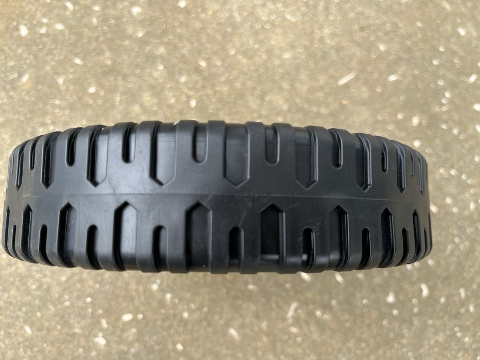 2 Rodas para cortador de relva.