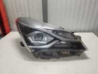 farol frente direito Toyota Yaris