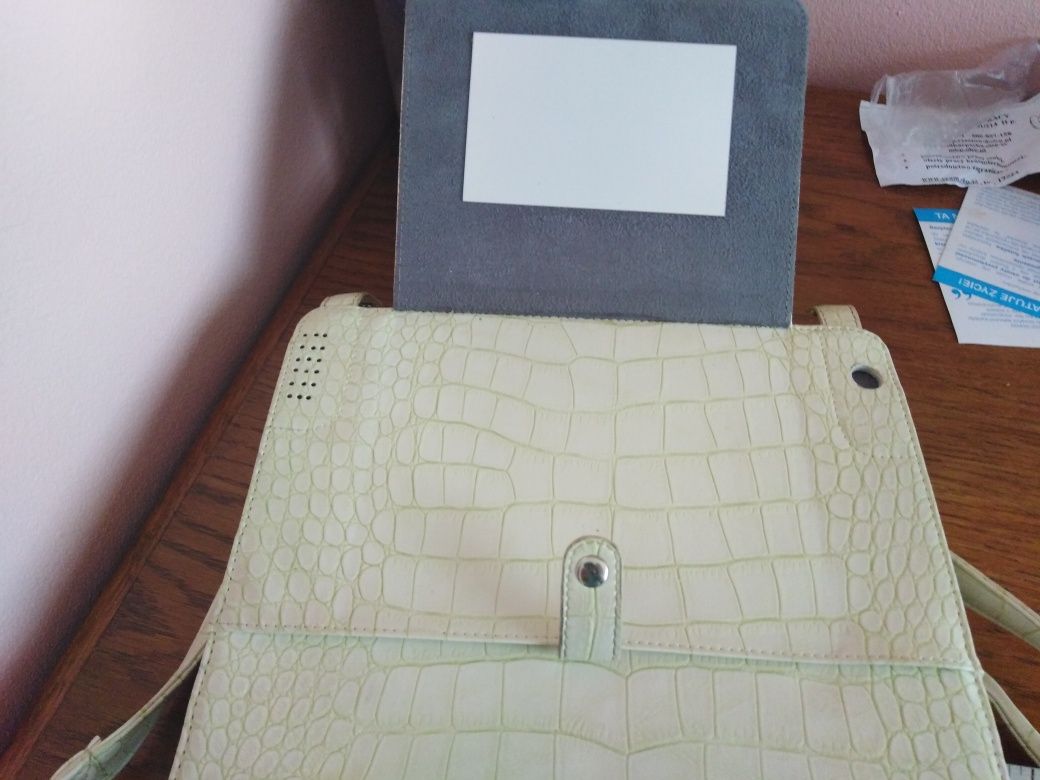 Etuji na tablet lub notes