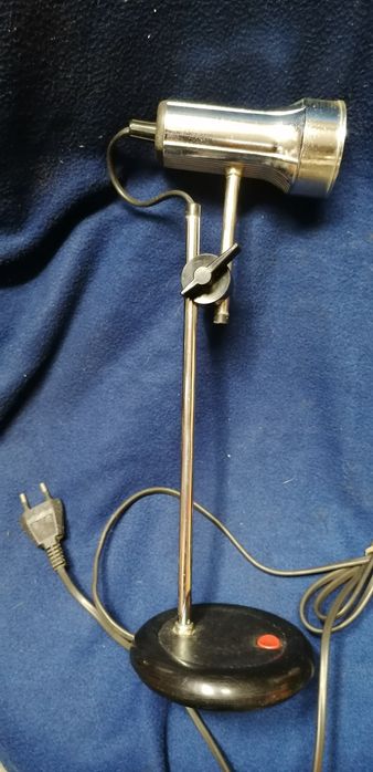 Candeeiro antigo mesa minimalista