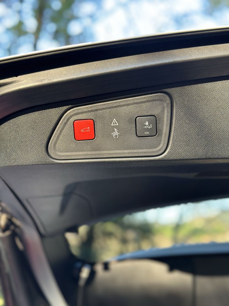 PEUGEOT 3008 1.5 BLUE-HDI CX AUTOMÁTICA