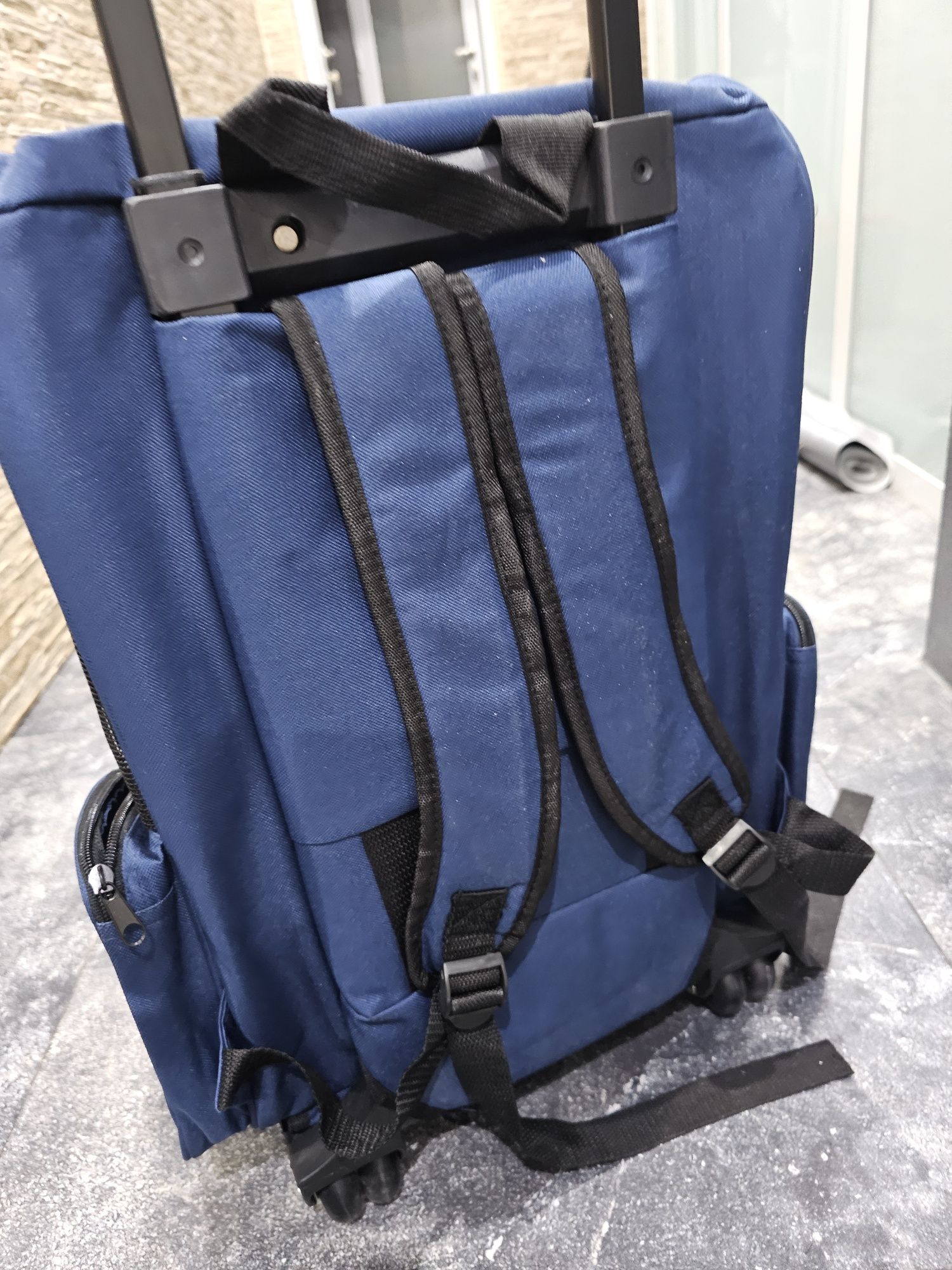 Mochila / mala com rodas para transporte de animais
