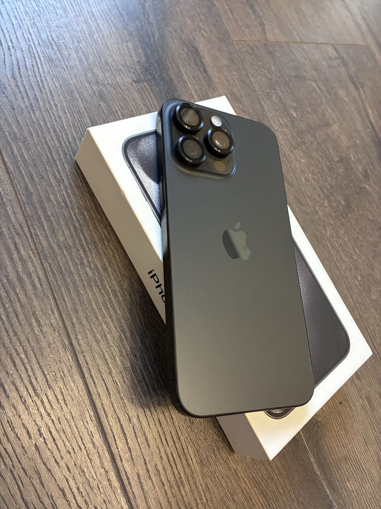 iPhone 15 pro max 256 black titanium