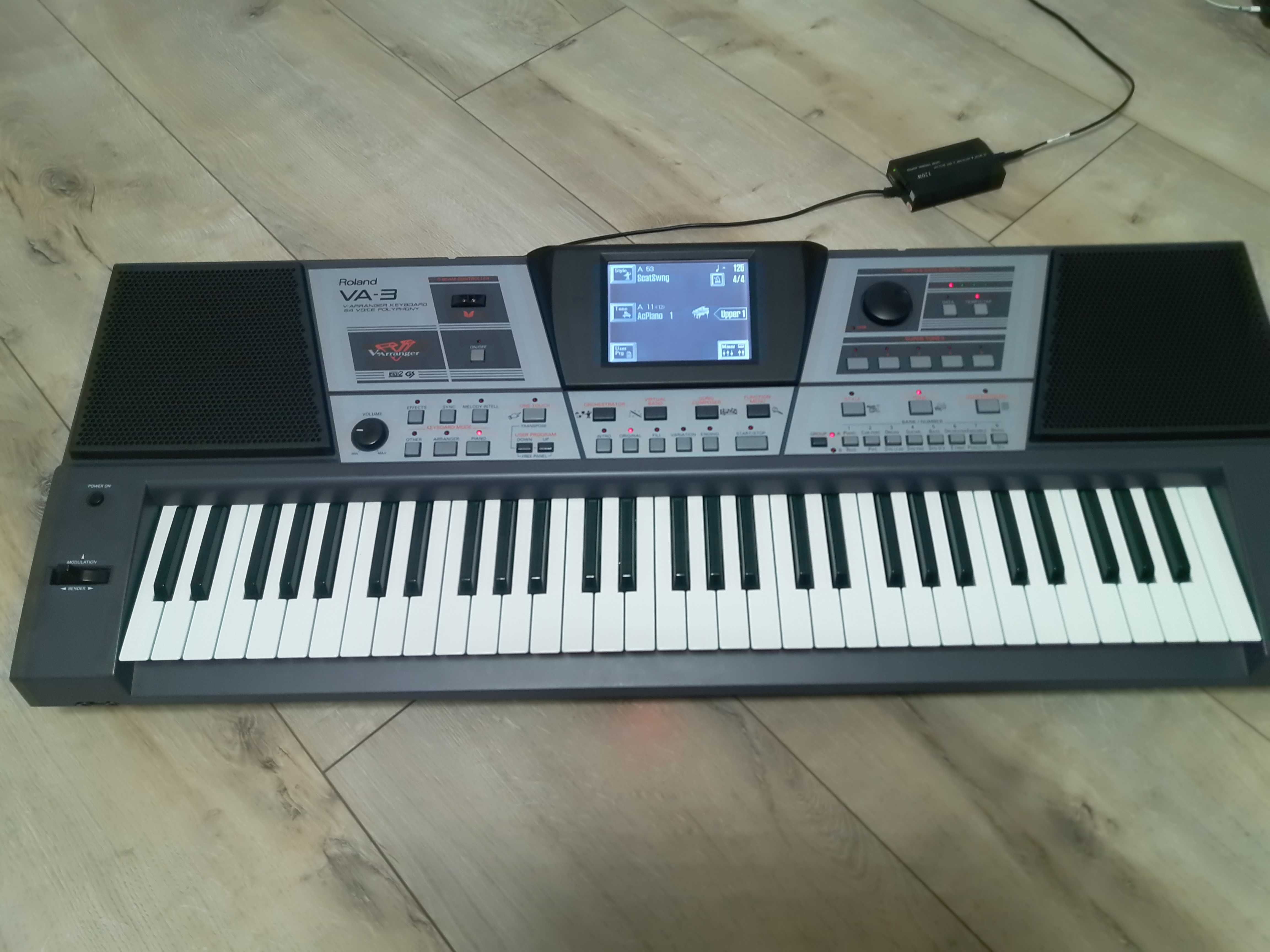 Продам синтезатор Roland VA-3.