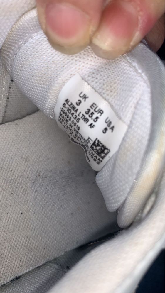 Vendo tenis como novos