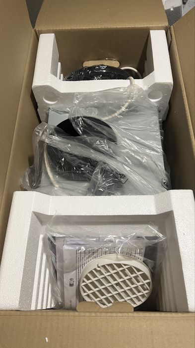 Витяжка Electrolux LFG525K нова