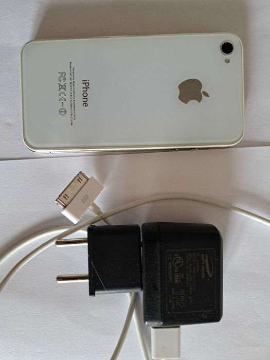 iPhone 4s. 16Gb White б/у.